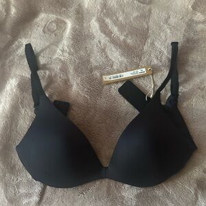 Skims Wireless Super Push Up Bra